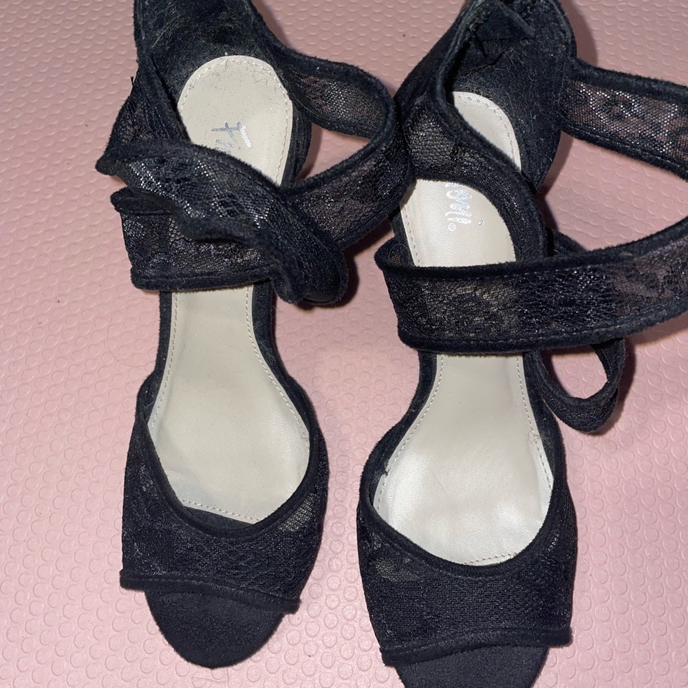 Black heels!